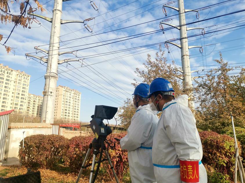 新疆昌吉供電公司：“激光炮”讓輸電線路清障更便捷