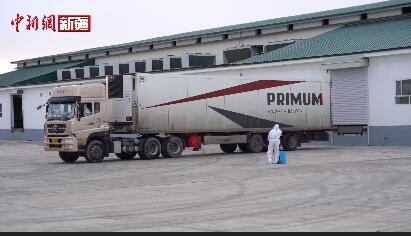 40吨进口冷冻牛肉抵达吉木乃县