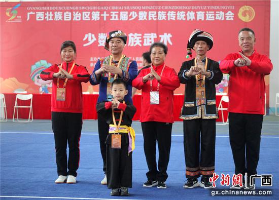 贺州市少数民族武术队参加广西第15届民运会展风采
