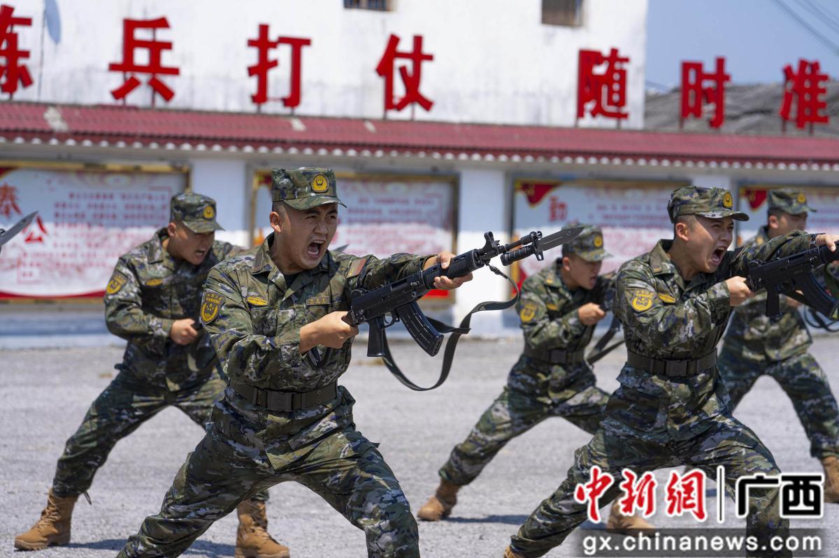 武警廣西總隊柳州支隊大力開展實戰化軍事訓練