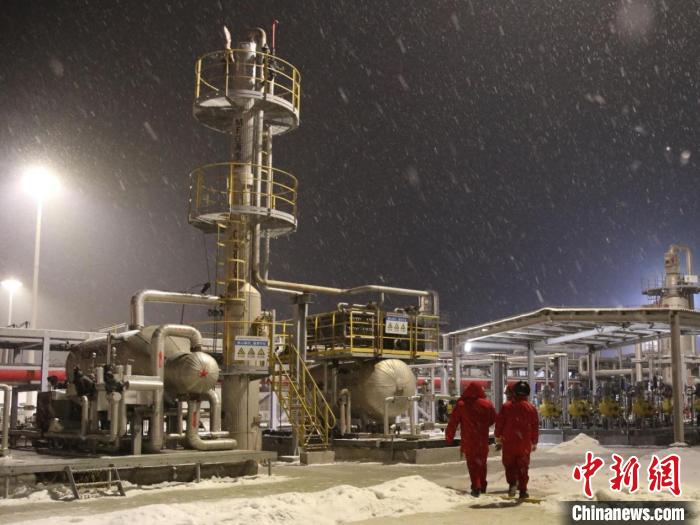 新疆呼圖壁儲氣庫日采氣量超3300萬立方米 創建庫以來歷史最高點