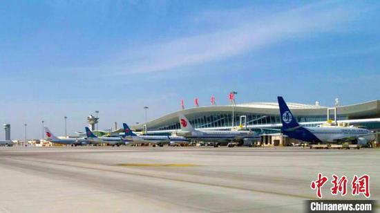 新疆库尔勒梨城机场陆续恢复疆内疆外航班