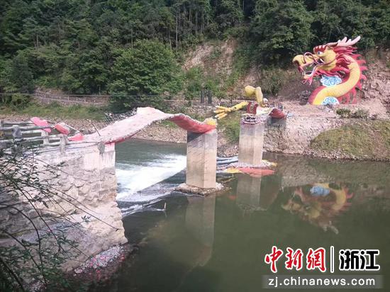 磐安县舞龙峡景区碍洪桥梁拆除现场。朱建军 摄