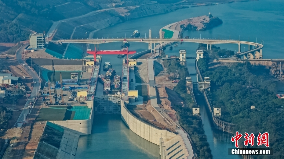 西江航运干线双线船闸全面贯通 3000吨级船舶可全年直航粤港澳