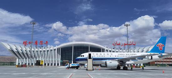 2022年5月19日，南航完成塔什库尔干机场的实地验证相关科目。王建摄
