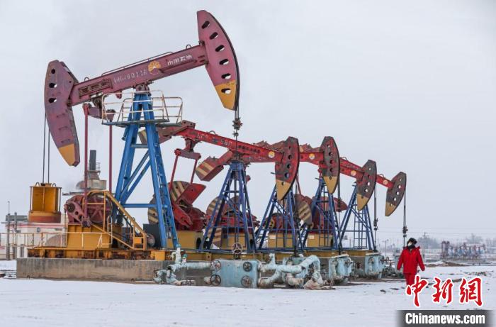 新疆油田油气当量首次突破1700万吨，创历史之最