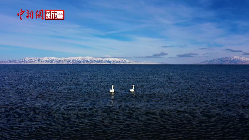 新疆博州：冬语赛里木湖