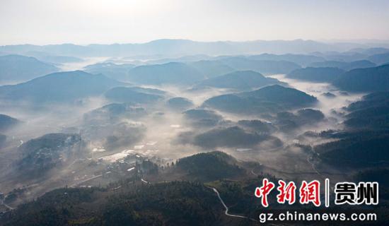 2023年1月6日，贵州省铜仁市松桃苗族自治县盘石镇盘石村风景如画。