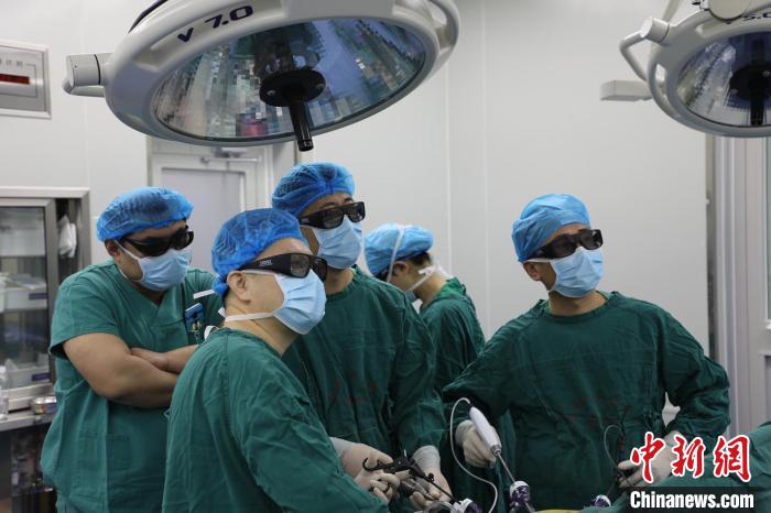 河北援疆醫生采用3D腹腔鏡微創技術完成全胰十二指腸切除手術