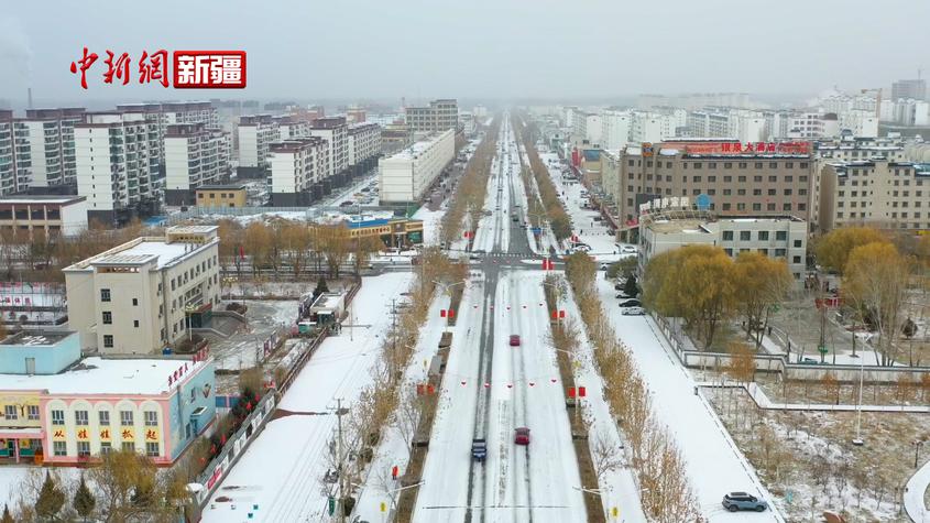 新疆乌什县迎来2023年首场降雪