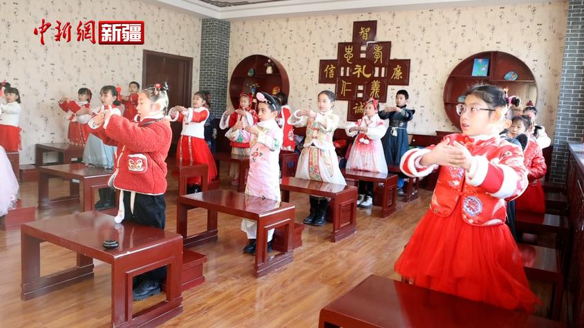 新疆乌什县开展多种形式的“开学第一课”