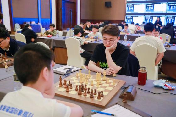 图片说明：全国国际象棋乙级联赛天津国际象棋队比赛现场。  天津市体育局供图