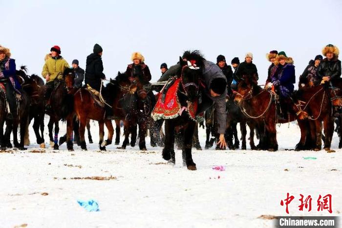 新疆昌吉农牧民趣味运动会激情点燃