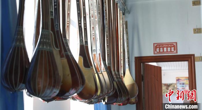 新疆墨玉：非遺樂器工坊為民眾“彈響”新生活