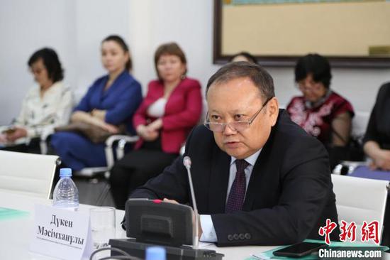 哈萨克斯坦东方学研究所所长杜肯在发言中。　活动主办方供图