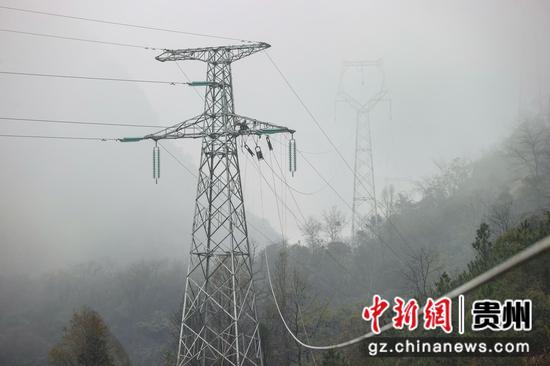 图为施工现场。 瞿宏伦 摄 图为施工现场。 瞿宏伦 摄