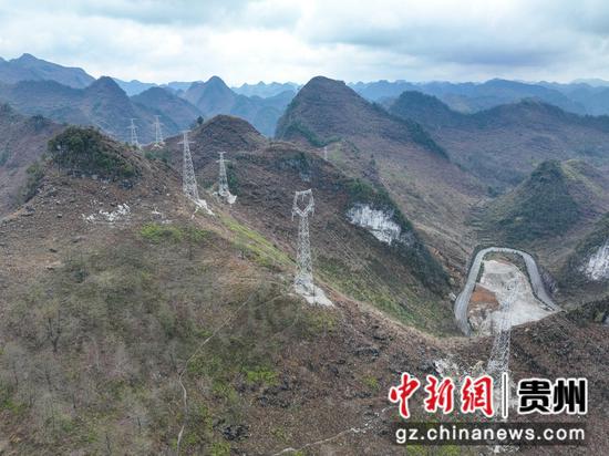 图为施工现场。 瞿宏伦 摄 图为施工现场。 瞿宏伦 摄