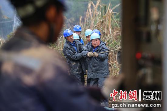 图为施工现场。 瞿宏伦 摄 图为施工现场。 瞿宏伦 摄
