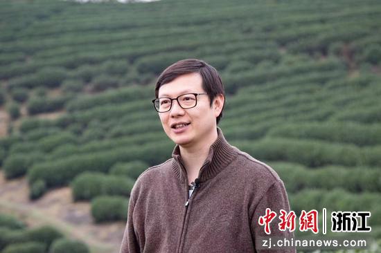 致公党党员、杭州顶峰茶业有限公司执行董事胡飞。 沈亦山 摄
