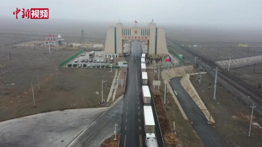中國阿拉山口（中哈）口岸農副產品快速“綠色通道”正式開通