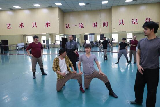 舞剧《五星出东方》“归乡”和田演出 京和两地携手舞出“文化润疆”新篇章