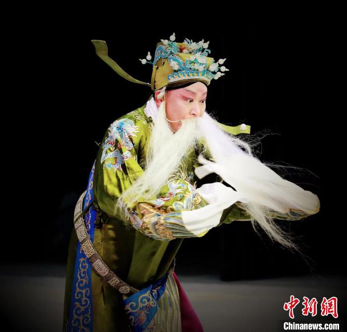 京劇在新疆傳承發展何以更顯“多元”？