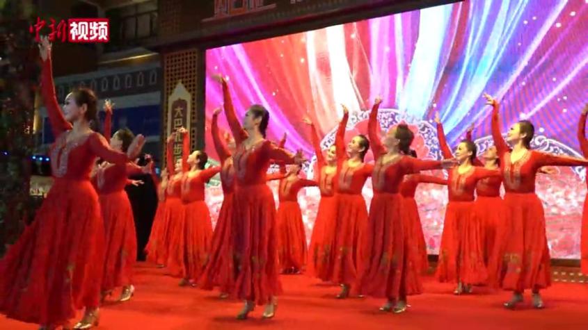 新疆啟動首屆文化藝術節群眾性展演