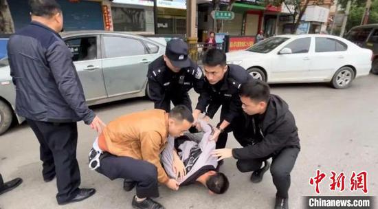 贵州黔东南警方破获特大盗窃金店案 追回被盗首饰300余件