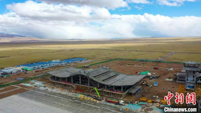 新疆巴音布鲁克机场已完成总工程量逾六成 预计年底竣工验收