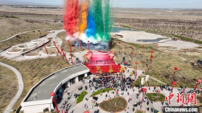 新疆博乐市第五届海棠文化旅游节开幕