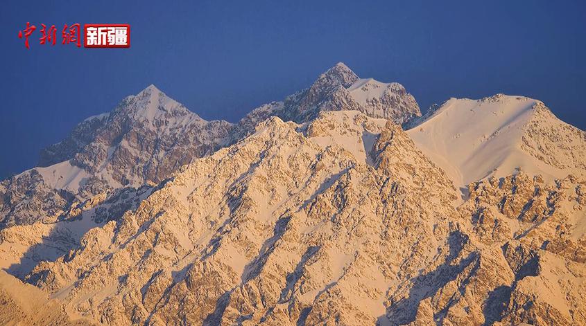 “阿克蘇好地方?旅游篇”——《新疆天山托木爾景區的雪景》