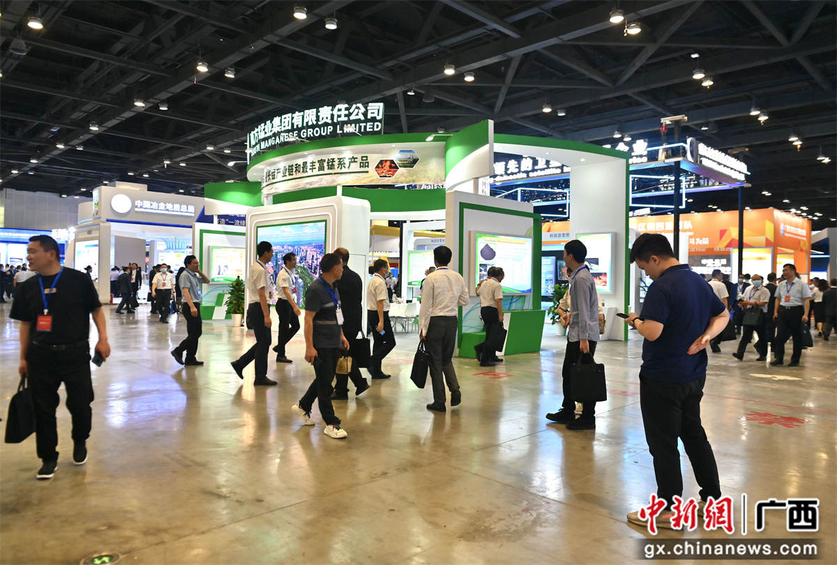 圖為展區(qū)現(xiàn)場。俞靖  攝