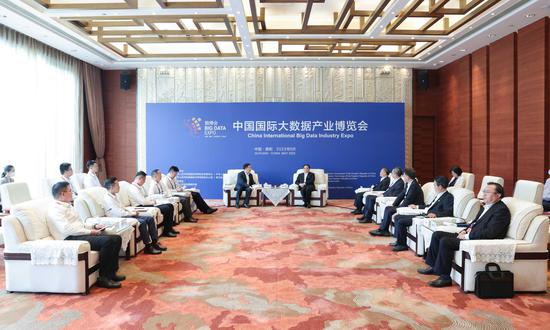 徐麟在贵阳会见来黔出席2023中国国际大数据产业博览会的科大讯飞股份有限公司董事长刘庆峰一行。