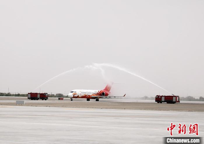 国产支线客机正式开启“新疆之旅”