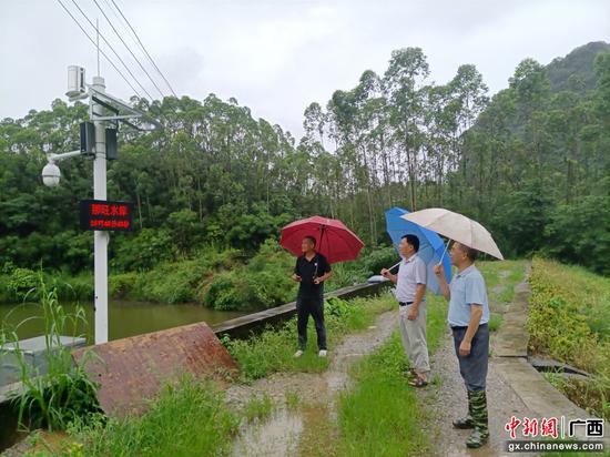 “龙舟水”期间武鸣区水利局组织人员到水库督导检查，确保安全 武鸣区委宣传部供图