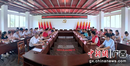 秦小敏 摄