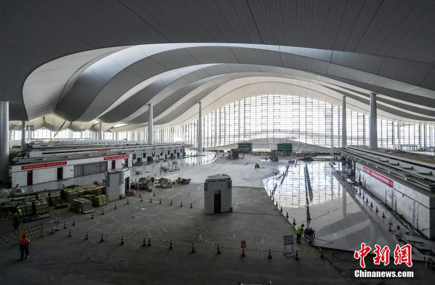 新疆烏魯木齊機場改擴建項目地面主體工程基本完工