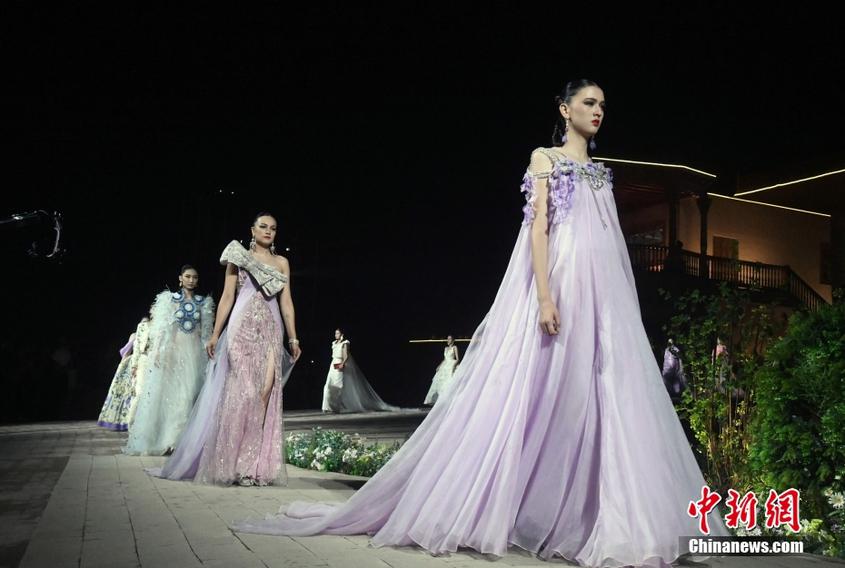 2023年“絲路古鎮·醉美喀什”時尚秀閃耀新疆喀什