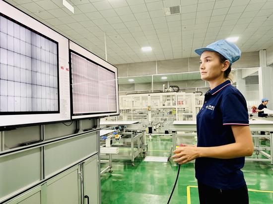 吐鲁番森诺新能科技有限公司生产员工操控设备 吐鲁番森诺新能科技有限公司生产员工操控设备