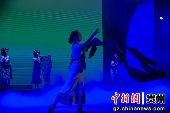 8月5日，册亨县《音画布依》首次在兴义市开演。印象黔西南  供图