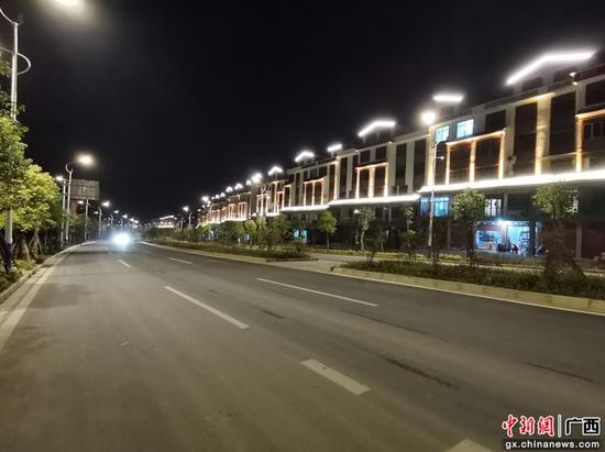 图:民安村那力屯夜景。