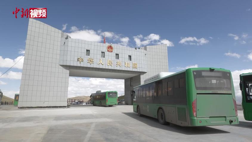 中國出口吉爾吉斯斯坦1000輛客車訂單首批通關