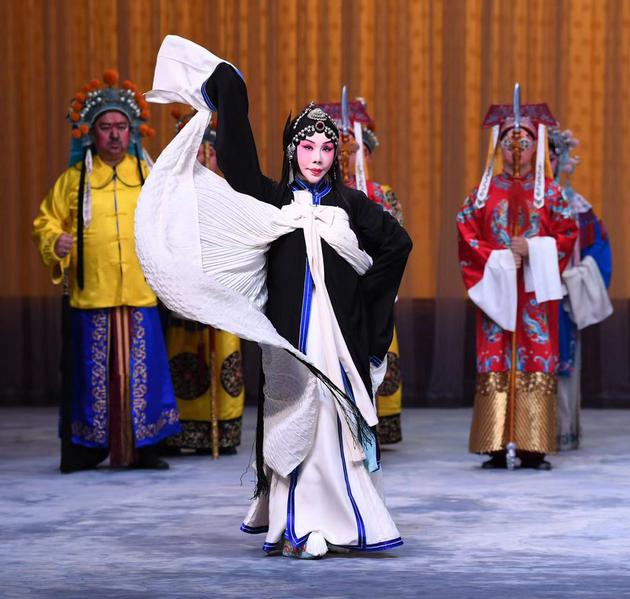 近日，中华剧院上演《法门寺》和《金龟记》两出大戏。图为演出现场。天津市青年京剧团供图