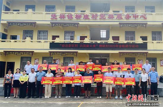 王超 刘宁 摄影报道 王超 刘宁 摄影报道