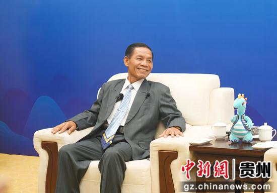 图为老挝琅南塔省省委常委、副省长西未莱·办 任杰 摄