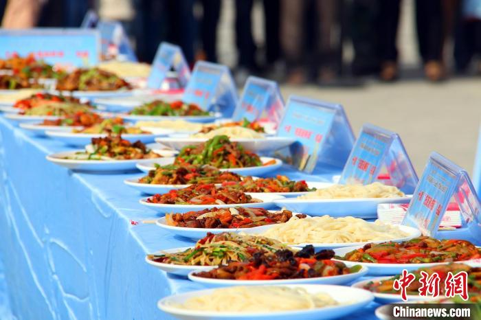 新疆托克逊：中秋国庆双节期间将举行拌面文化旅游节