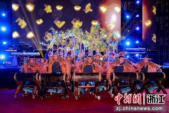 畲族舞蹈《响木舞》 　主办方供图