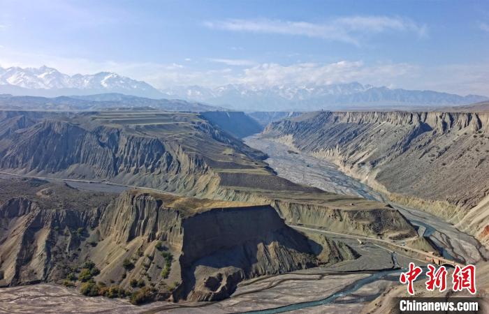 实地领略新疆安集海大峡谷刚柔并济的壮美