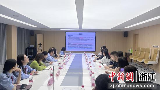 杭州上城举行“亲清红立方”圆桌会 精准辅导企业税费优惠