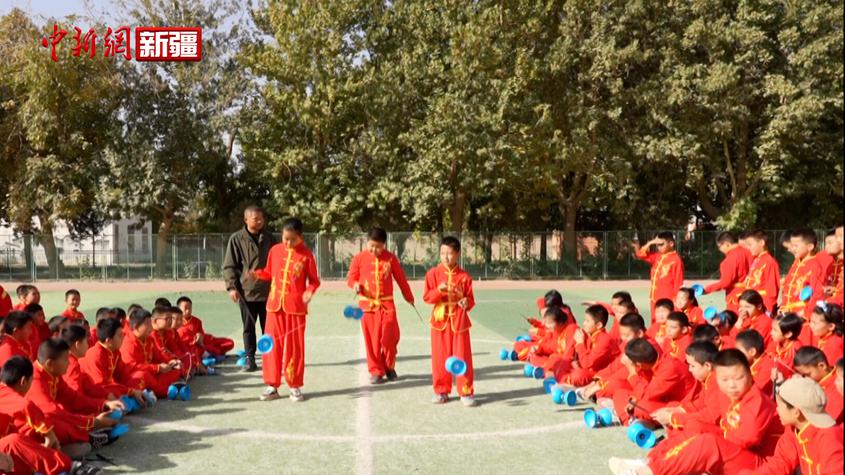 阿克蘇市：多彩社團豐富學生課余生活